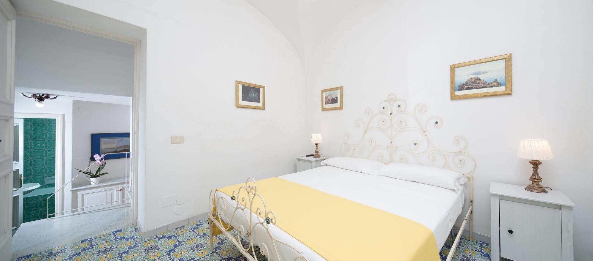 Marlin Guest House Capri Buitenkant foto
